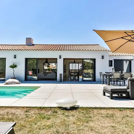 Holiday home Chiron Reculeau - Piscine - Wifi *