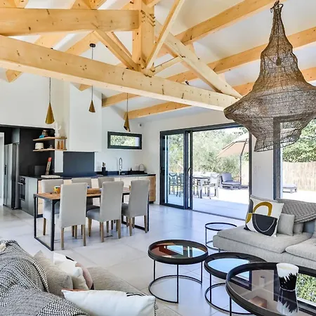 Chiron Reculeau - Piscine - Wifi